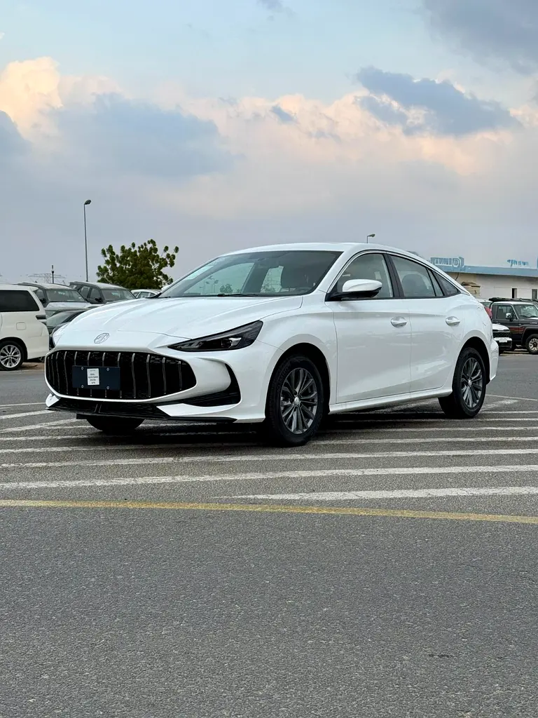 MG MG5, 2025