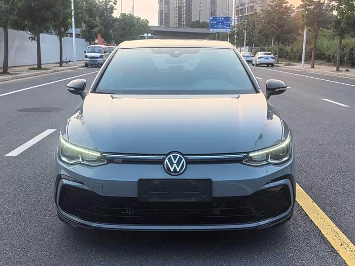 Volkswagen Golf, 2022 — купить в Туле под ключ