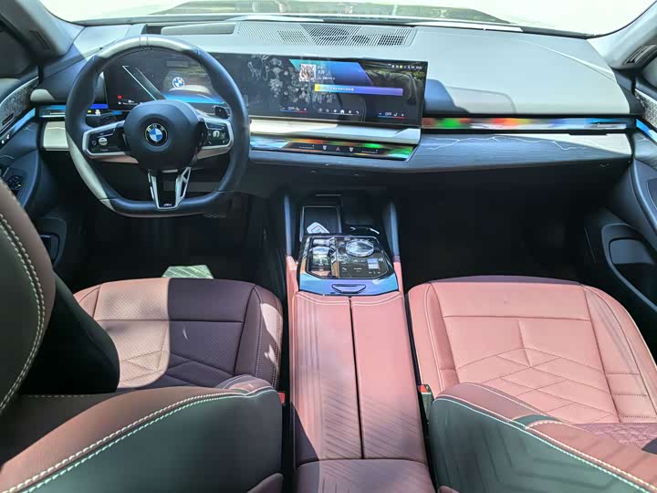 BMW 5 Series, 2025 — фото 9 из 9