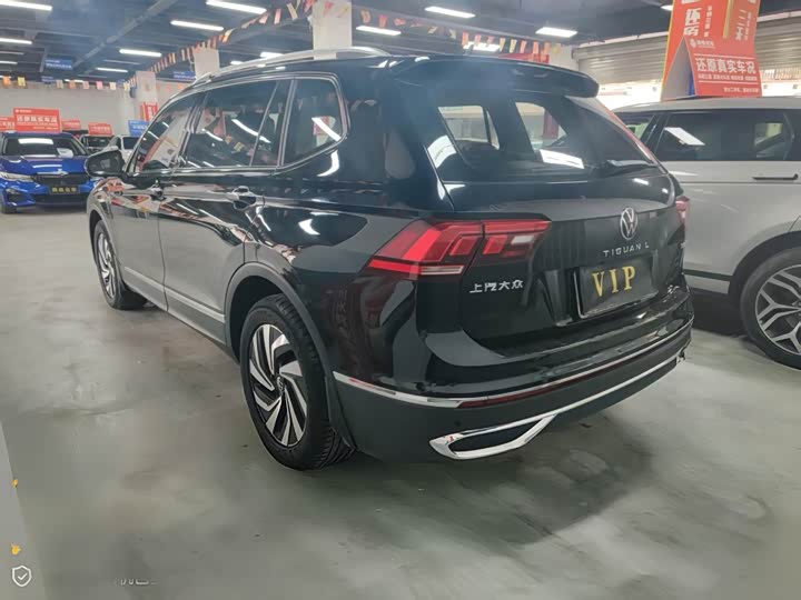 Volkswagen Tiguan L Pro, 2023 — фото 4 из 9