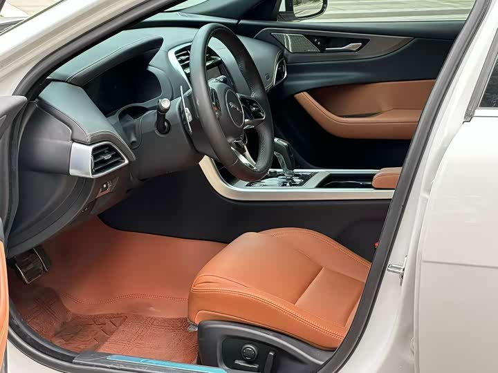 Jaguar XE L, 2024 — фото 3 из 9