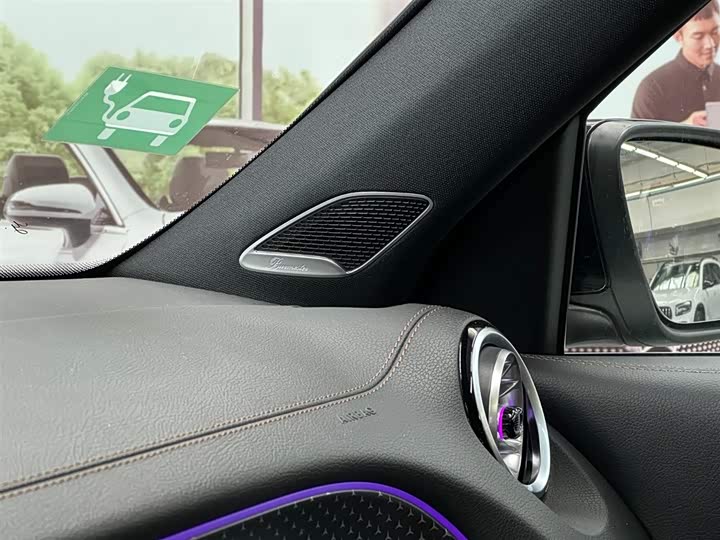 Mercedes-Benz EQB, 2024 — фото 8 из 12