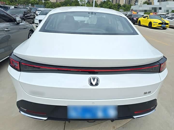 Changan Eado Plus, 2025 — фото 6 из 9