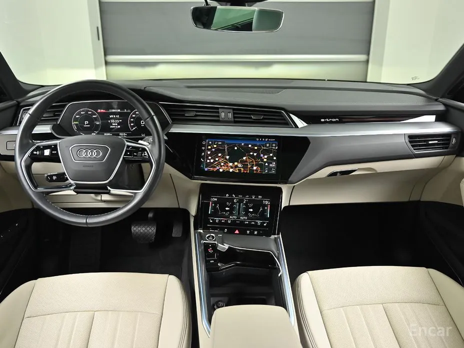 Audi Q8 e-tron, 2024 — фото 7 из 12
