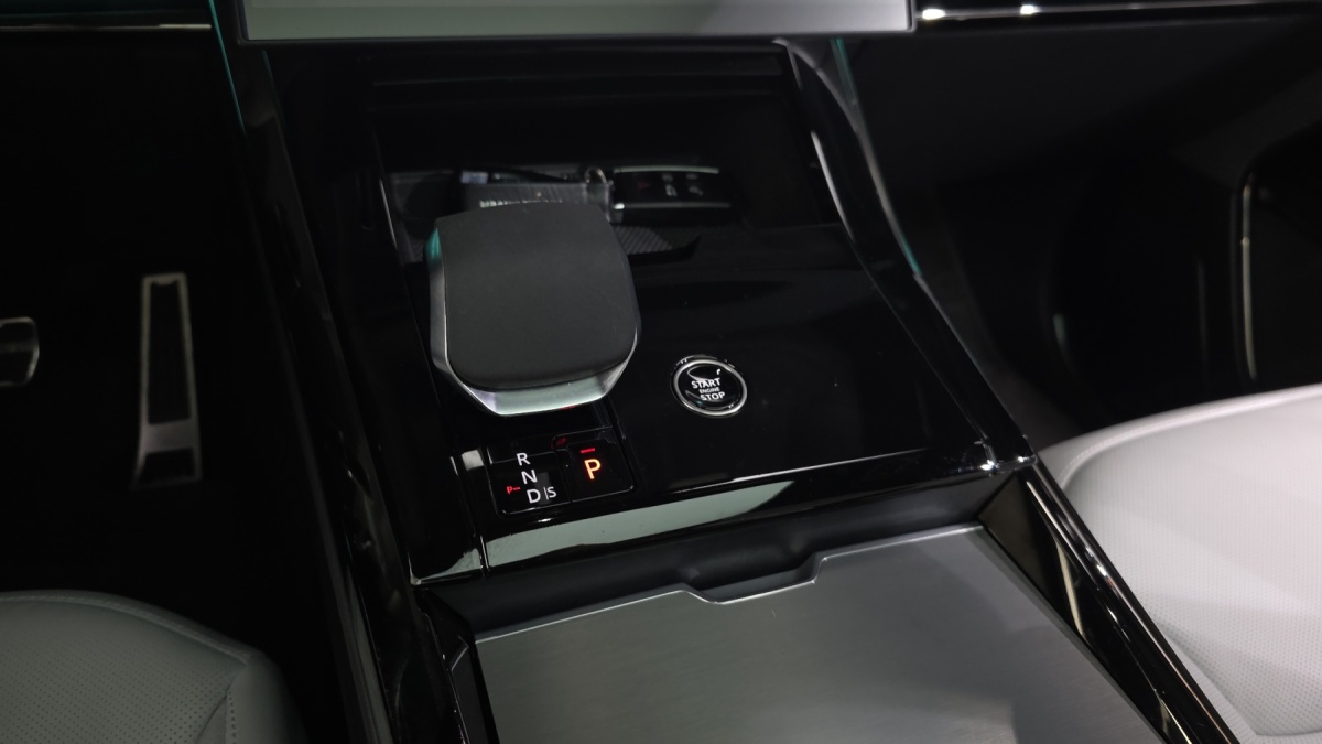 Land Rover Range Rover Sport, 2025 — фото 8 из 12