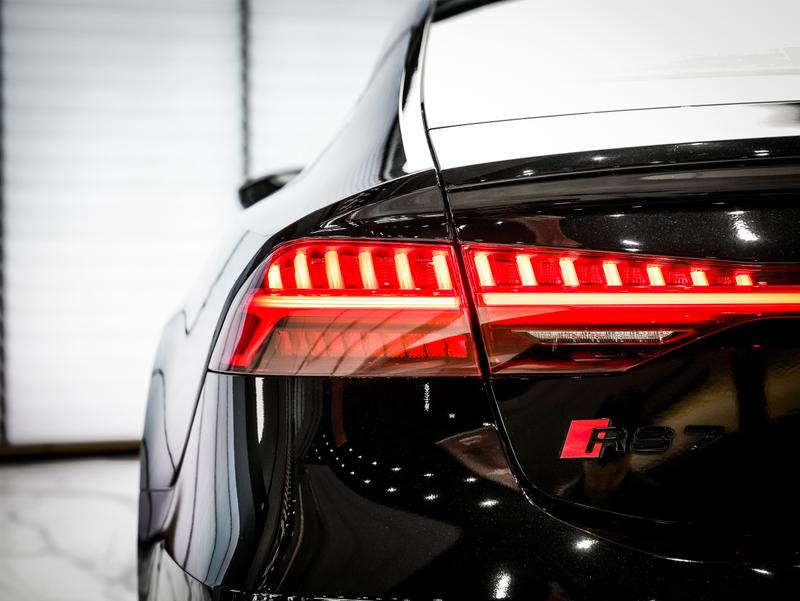 Audi RS 7, 2023 — фото 6 из 12