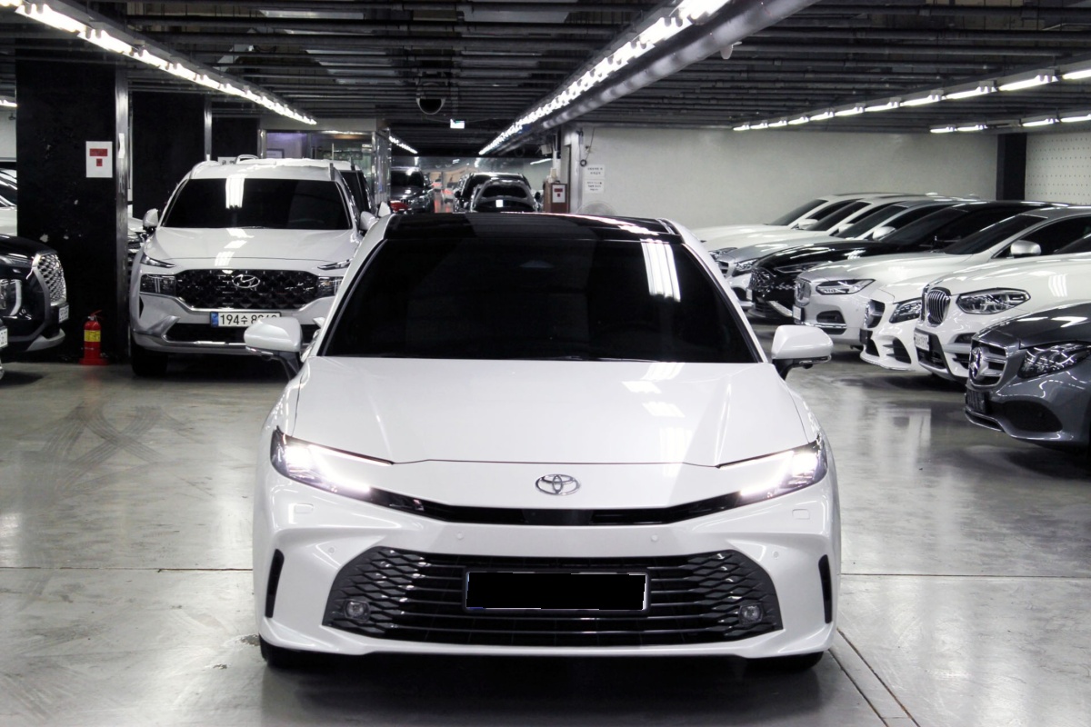 Toyota Camry, 2026 — фото 2 из 12