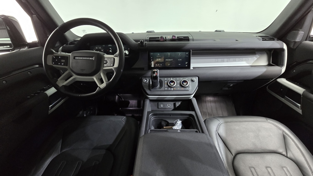 Land Rover Defender, 2021 — фото 7 из 12