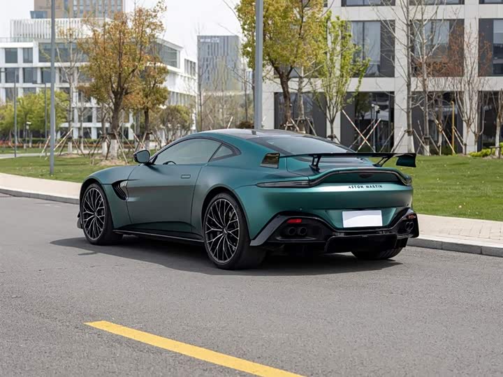 Aston Martin V8 Vantage, 2022 — фото 6 из 9