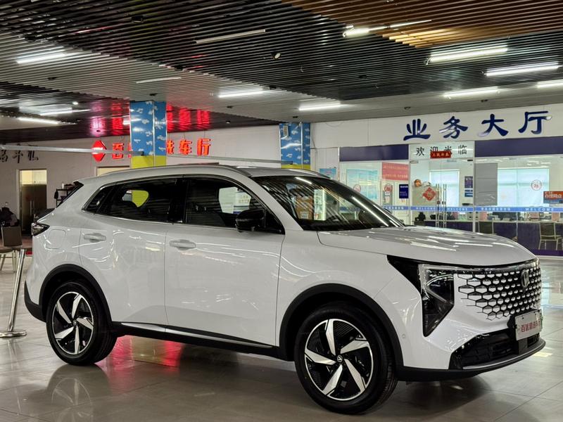 Changan CS55 Plus Hybrid, 2026 — фото 3 из 12