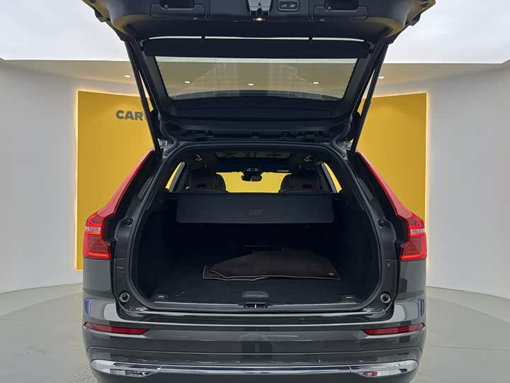 Volvo XC60, 2022 — фото 4 из 9