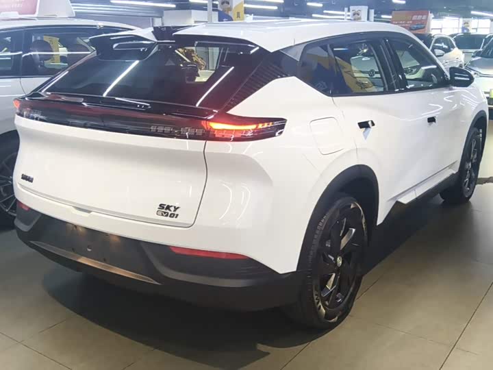 Dongfeng Aeolus Sky EV01, 2026 — фото 7 из 9