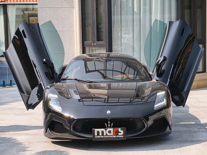Maserati MC20, 2022 — фото 7 из 9