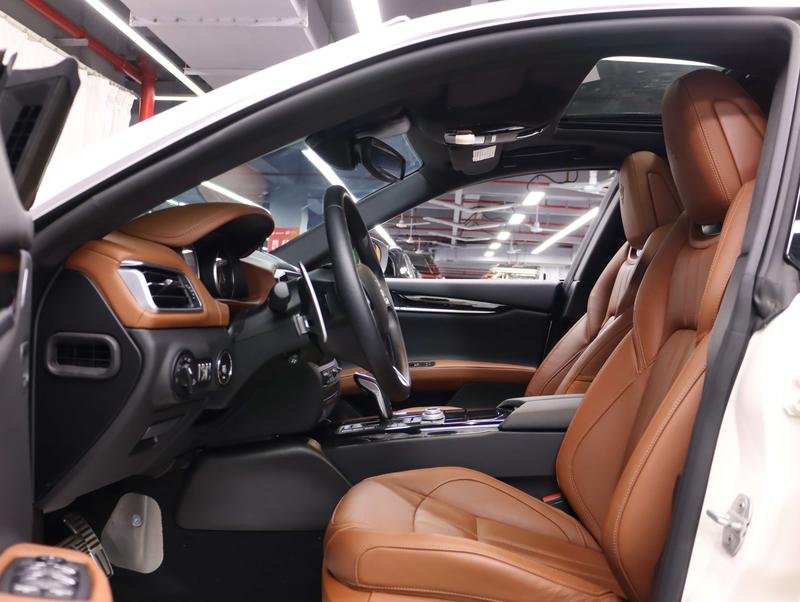 Maserati Ghibli, 2023 — фото 11 из 12