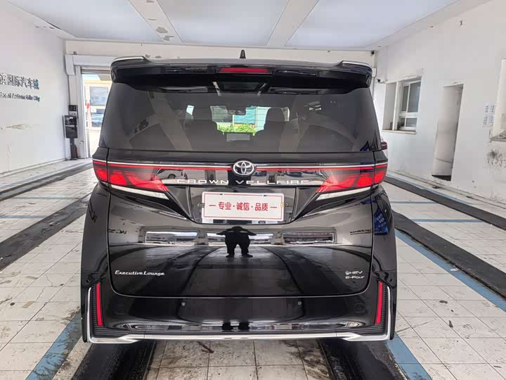 Toyota Vellfire, 2023 — фото 9 из 9