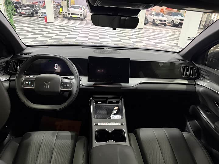 BYD Song Pro Hybrid, 2026 — фото 8 из 9