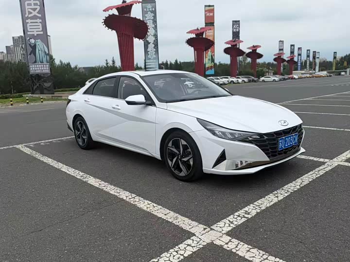 Hyundai Elantra N line, 2022 — фото 3 из 9