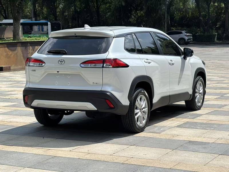 Toyota Corolla Cross, 2026 — фото 6 из 10