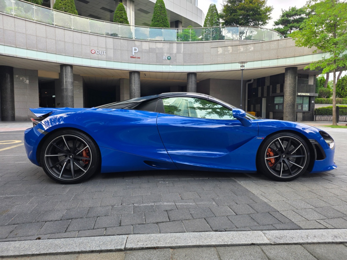 McLaren 720S, 2022 — фото 10 из 12