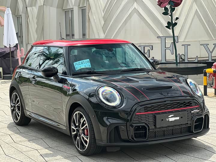 Mini Mini JCW, 2022 — фото 3 из 9