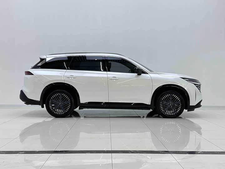 Nissan Pathfinder, 2024 — фото 5 из 9