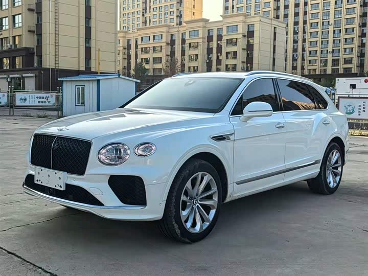 Bentley Bentayga, 2024 — купить в Тамбове под ключ