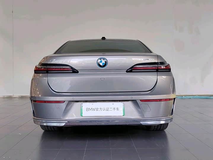 BMW i7, 2022 — фото 6 из 9