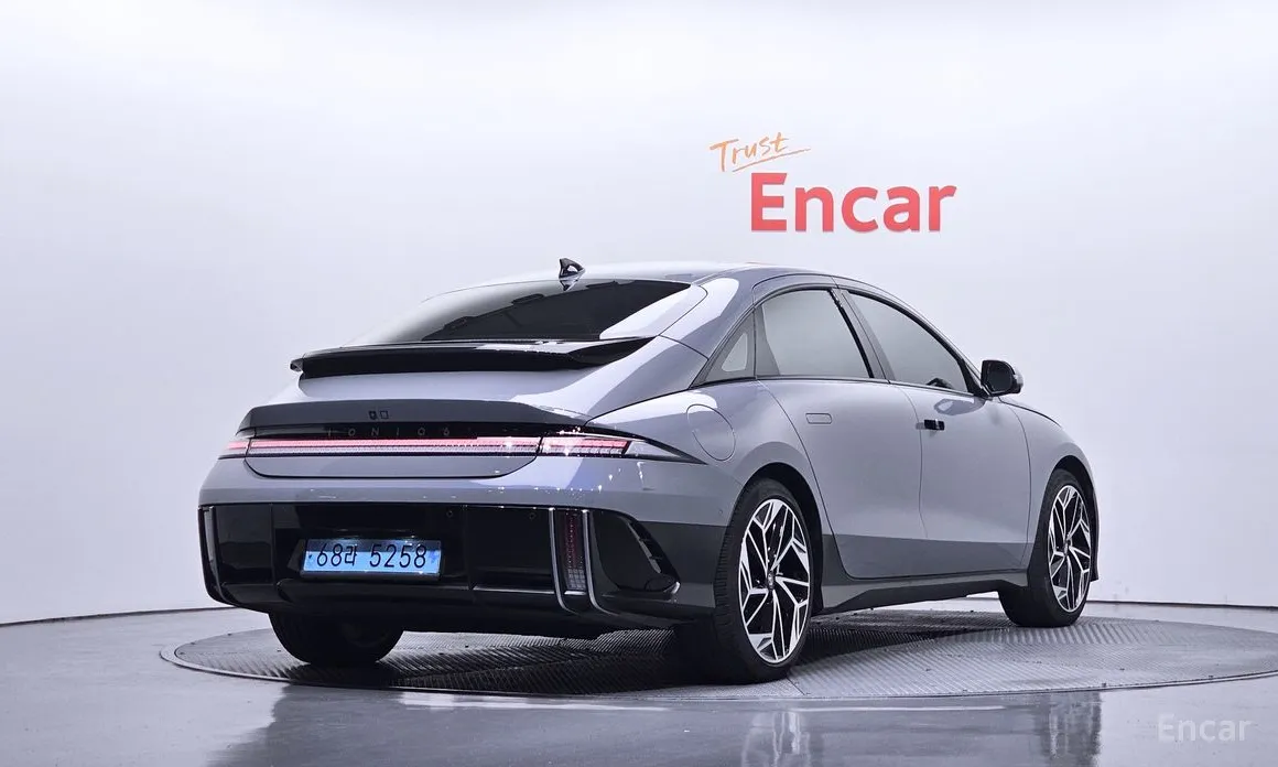 Hyundai Ioniq 6, 2023 — фото 2 из 12