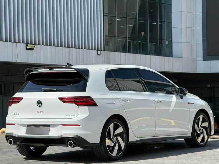 Volkswagen Golf GTI, 2023 — фото 9 из 9