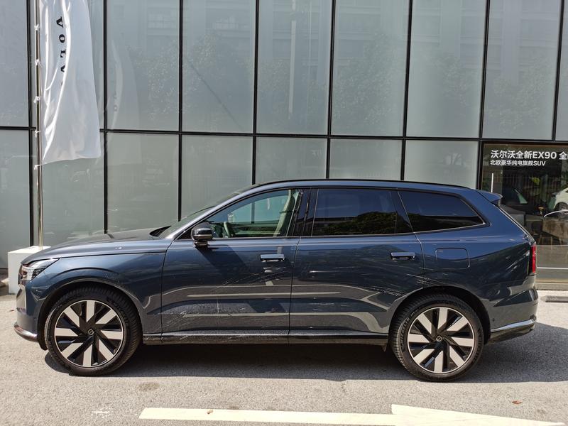 Volvo EX90, 2026 — фото 4 из 12