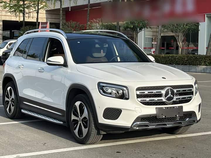 Mercedes-Benz GLB-Class, 2023 — фото 4 из 9