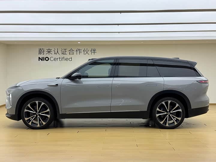 Nio ES8, 2023 — фото 5 из 9