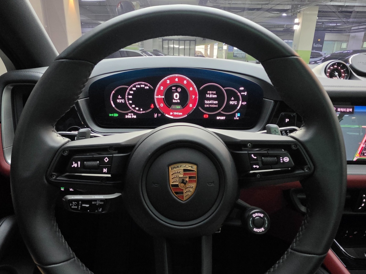 Porsche Cayenne, 2025 — фото 8 из 12