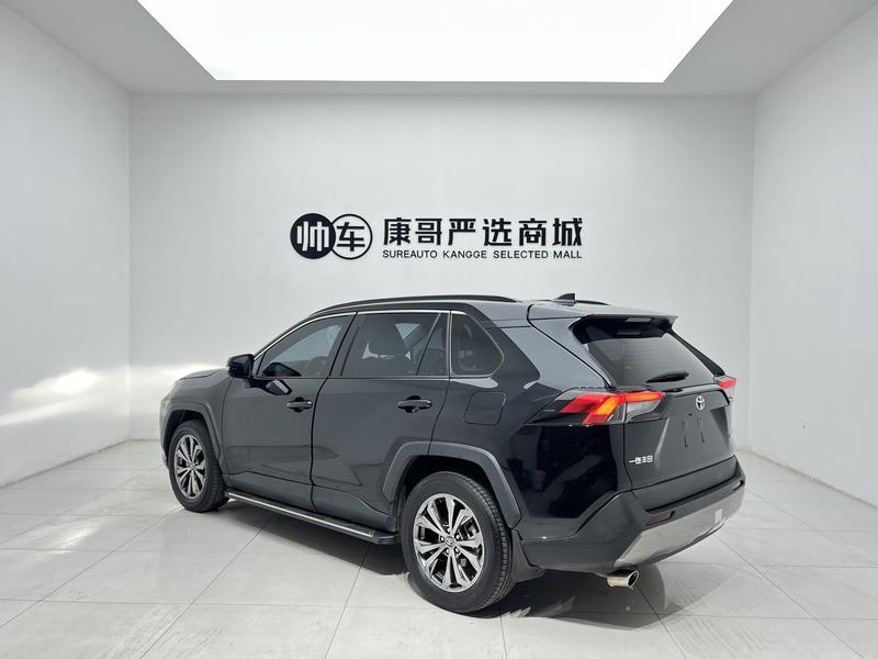 Toyota RAV4, 2023 — фото 4 из 12