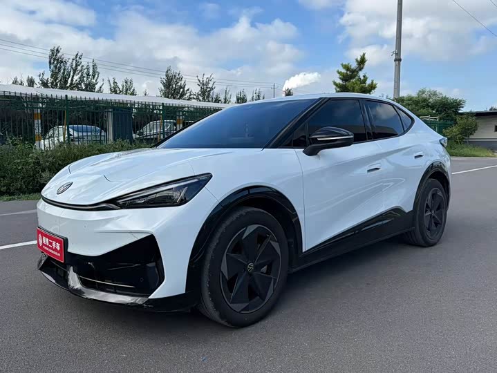 Volkswagen ID.Unyx 06, 2025 — купить в Санкт-Петербурге под ключ