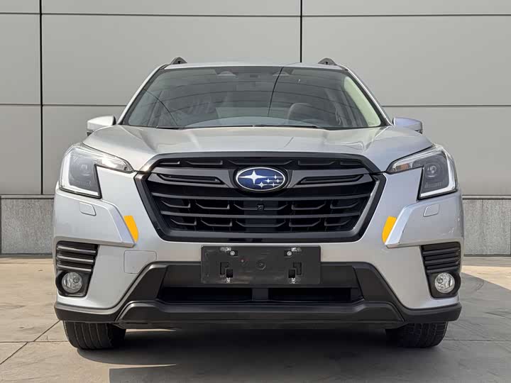 Subaru Forester, 2022 — фото 2 из 9