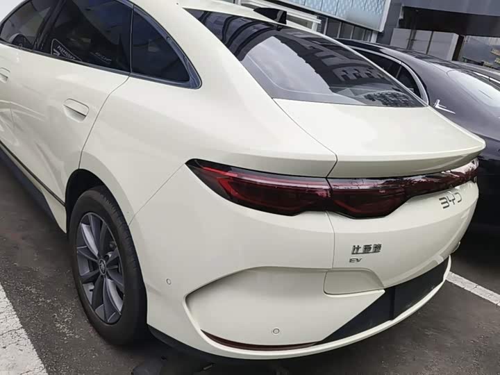 BYD Qin L, 2025 — фото 5 из 9