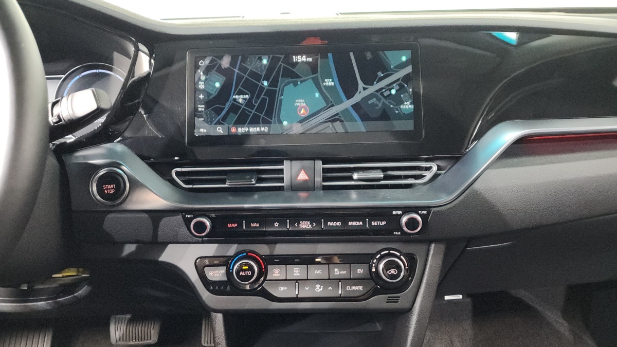 Kia Niro, 2023 — фото 11 из 12