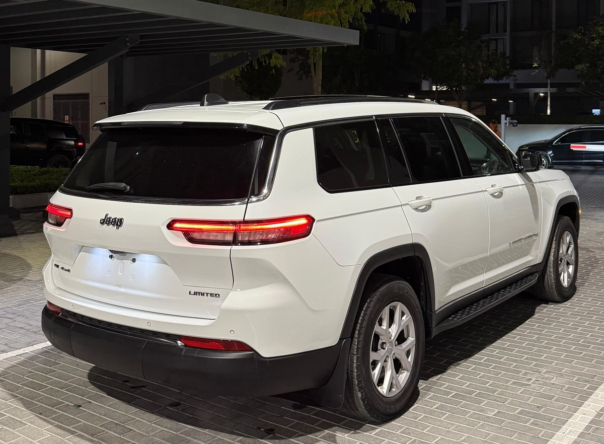 Jeep Grand Cherokee, 2022 — фото 4 из 4