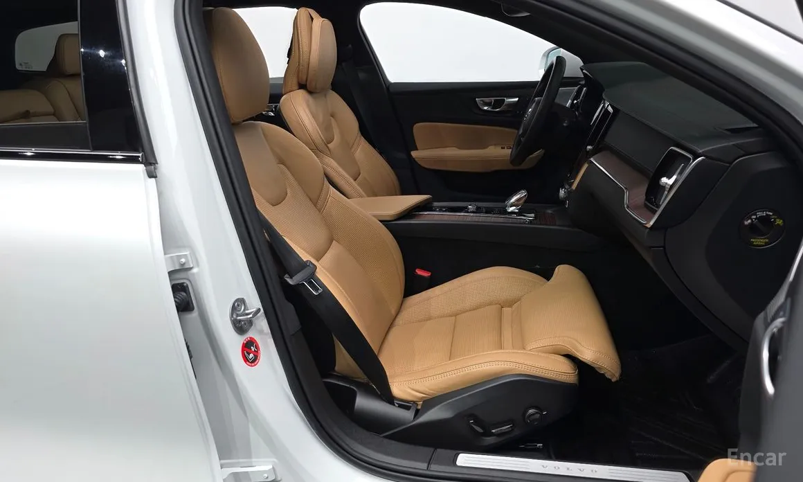 Volvo V60, 2023 — фото 11 из 12