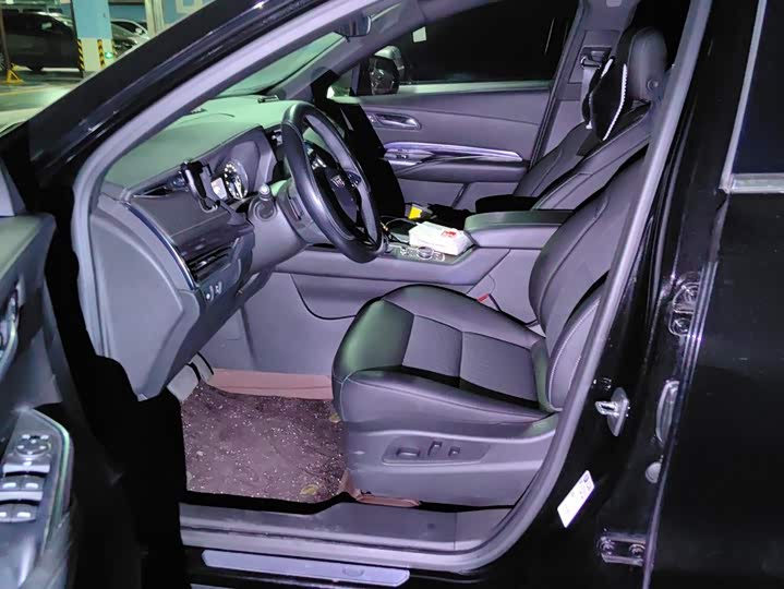 Cadillac XT4, 2022 — фото 9 из 9