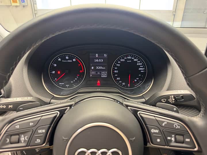 Audi Q2L, 2023 — фото 9 из 9