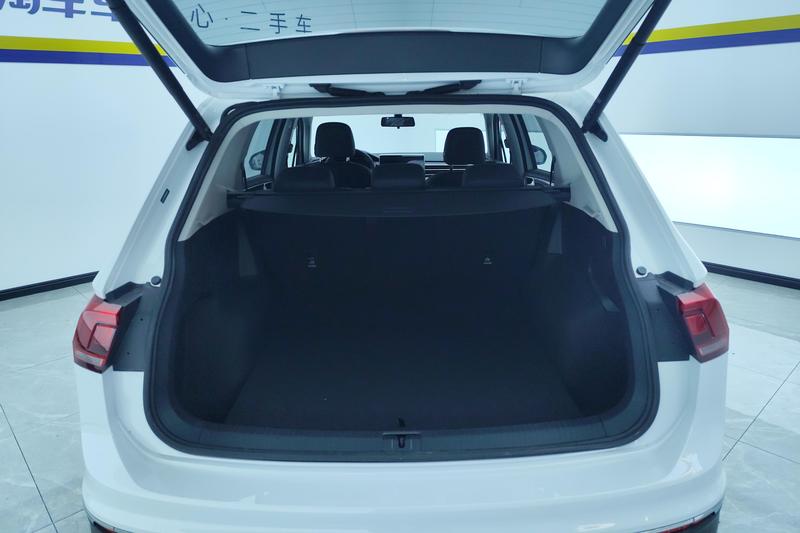 Volkswagen Tiguan L Pro, 2024 — фото 11 из 12