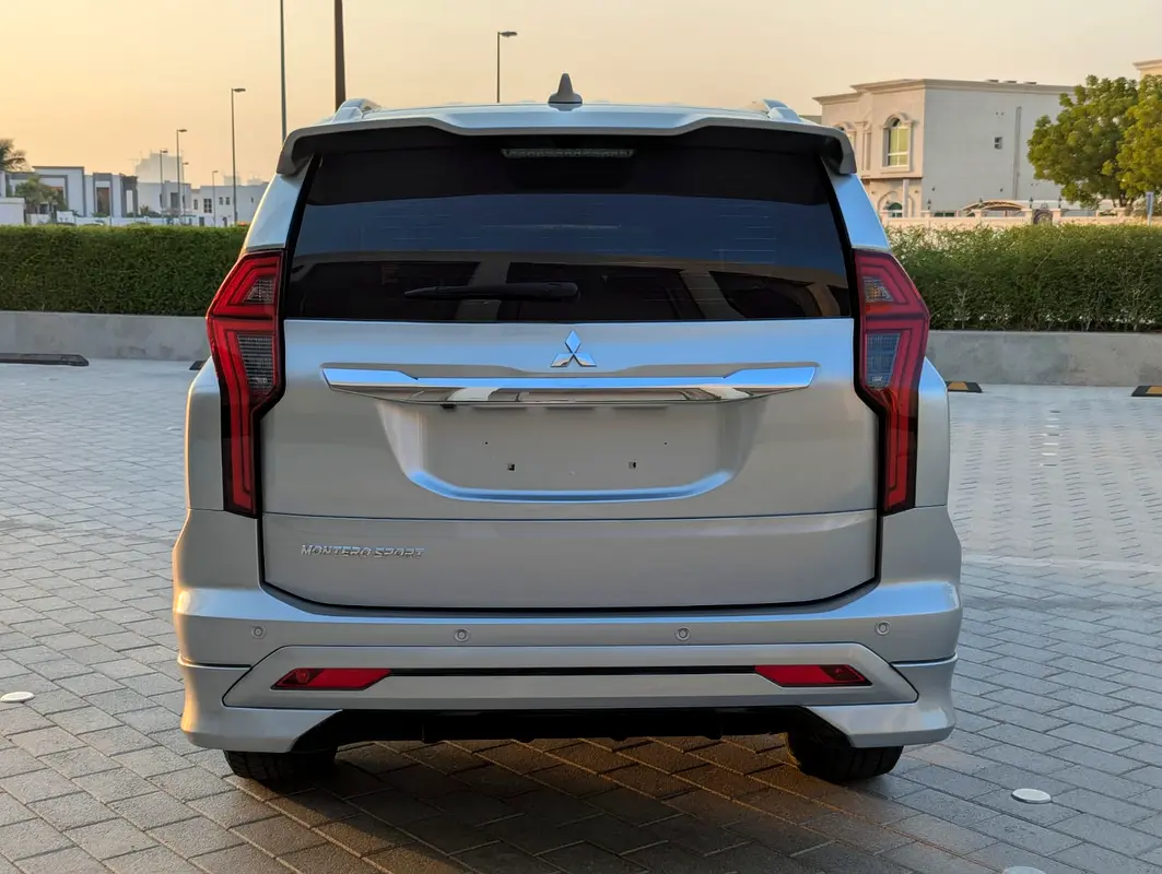 Mitsubishi Montero Sport, 2023 — фото 5 из 10