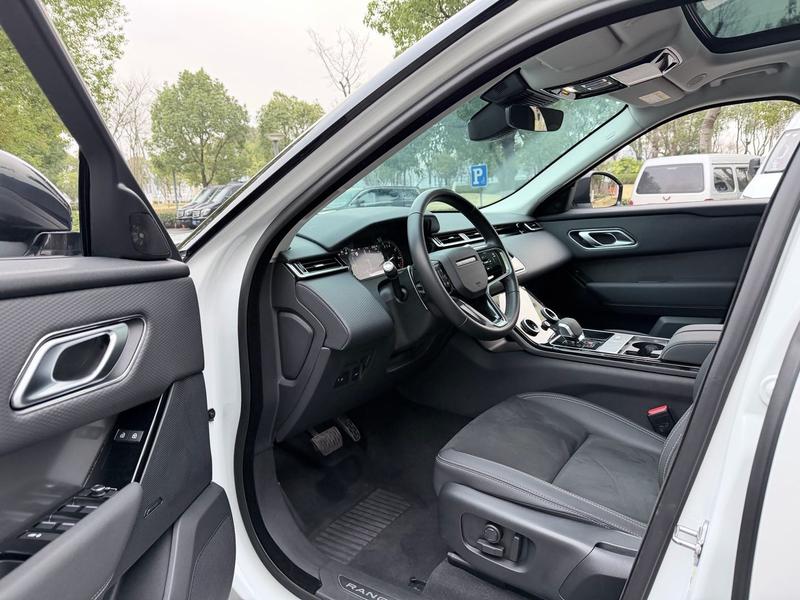 Land Rover Range Rover Velar, 2022 — фото 10 из 12
