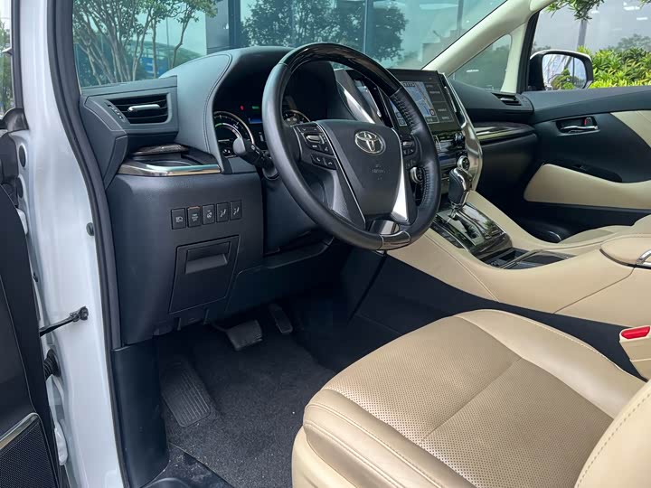 Toyota Vellfire, 2022 — фото 2 из 9