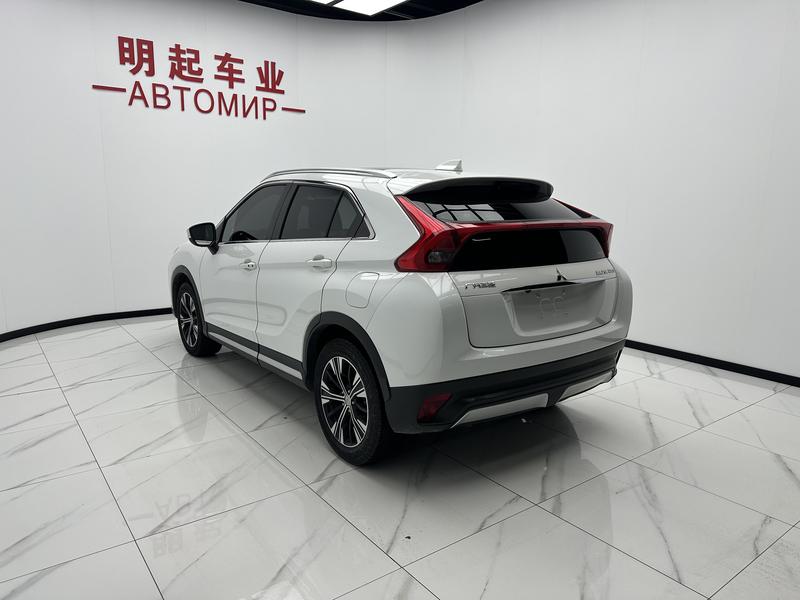 Mitsubishi Eclipse Cross, 2022 — фото 4 из 12