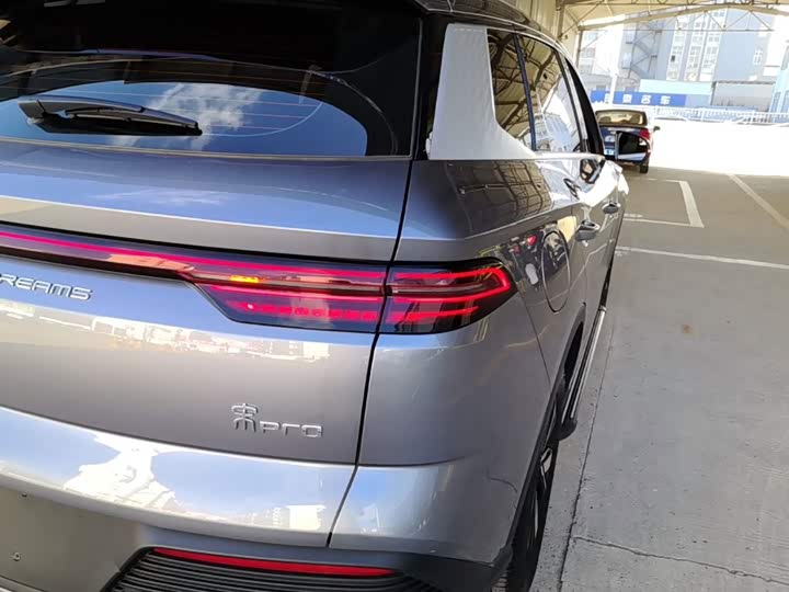 BYD Song Pro Hybrid, 2023 — фото 8 из 9