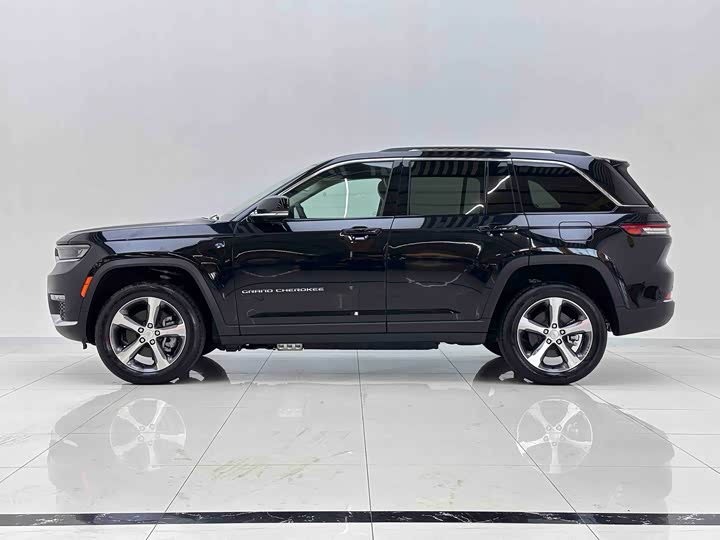 Jeep Grand Cherokee Hybrid, 2026 — фото 6 из 9
