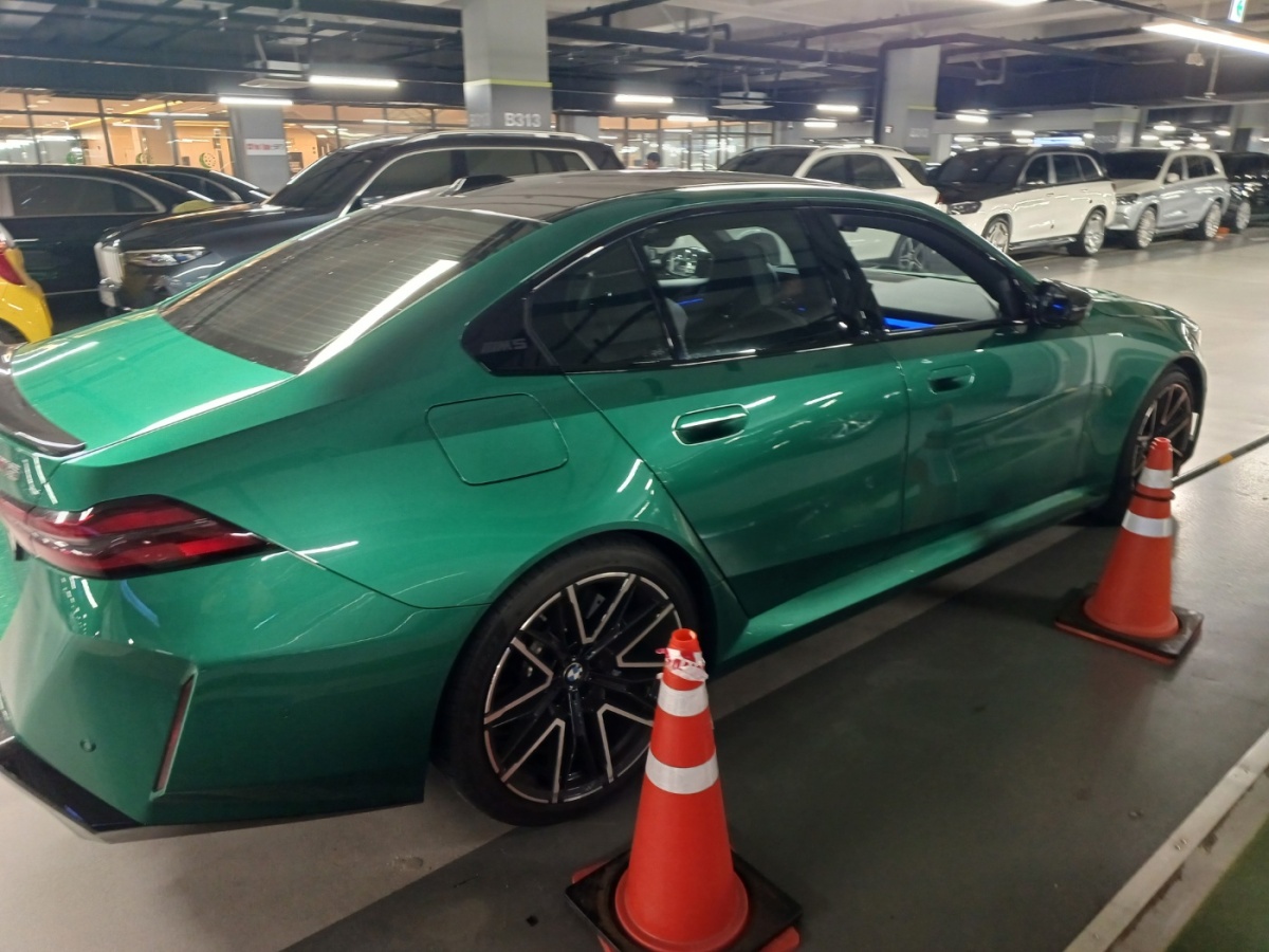 BMW M5, 2025 — фото 4 из 7